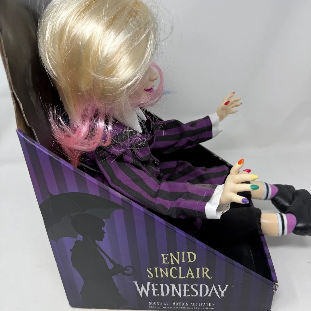 Wednesday Enid Sinclair Animated Sound Motion Activated Decoration Tekky 5745190